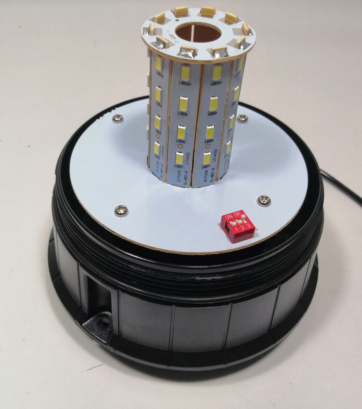 LED  12V 24V Сигнална Аварийна Лампа Маяк Буркан С Магнит И Вакуум