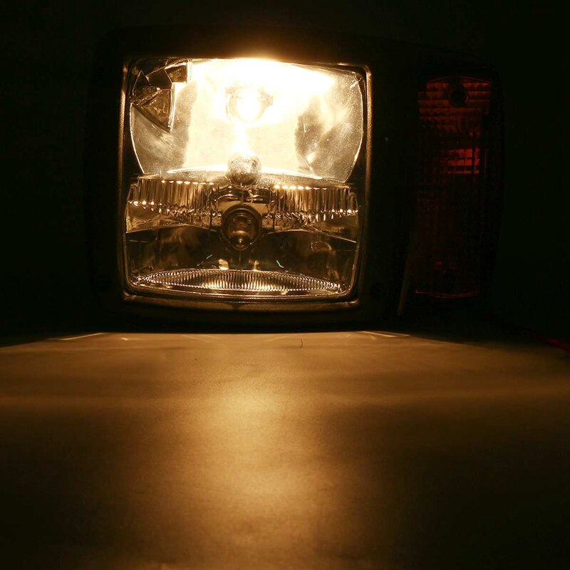 Десен универсален външен фар с мигач къси / дълги светлини подходящ за трактор мотокар багер комбайн снегорин и др.