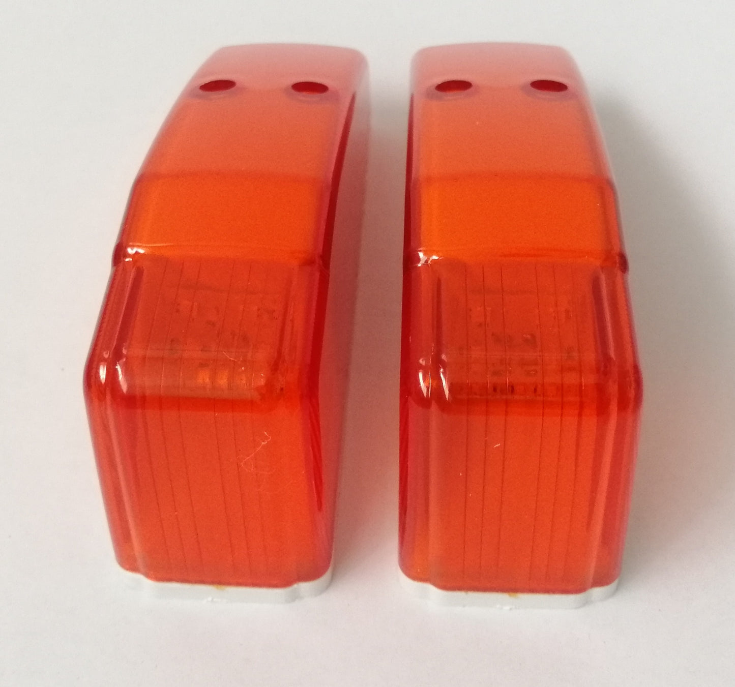LED Светодиоден оранжев жълт габарит за кабина на камион 12V - 24V за таван 14 х 4 х 6 cm