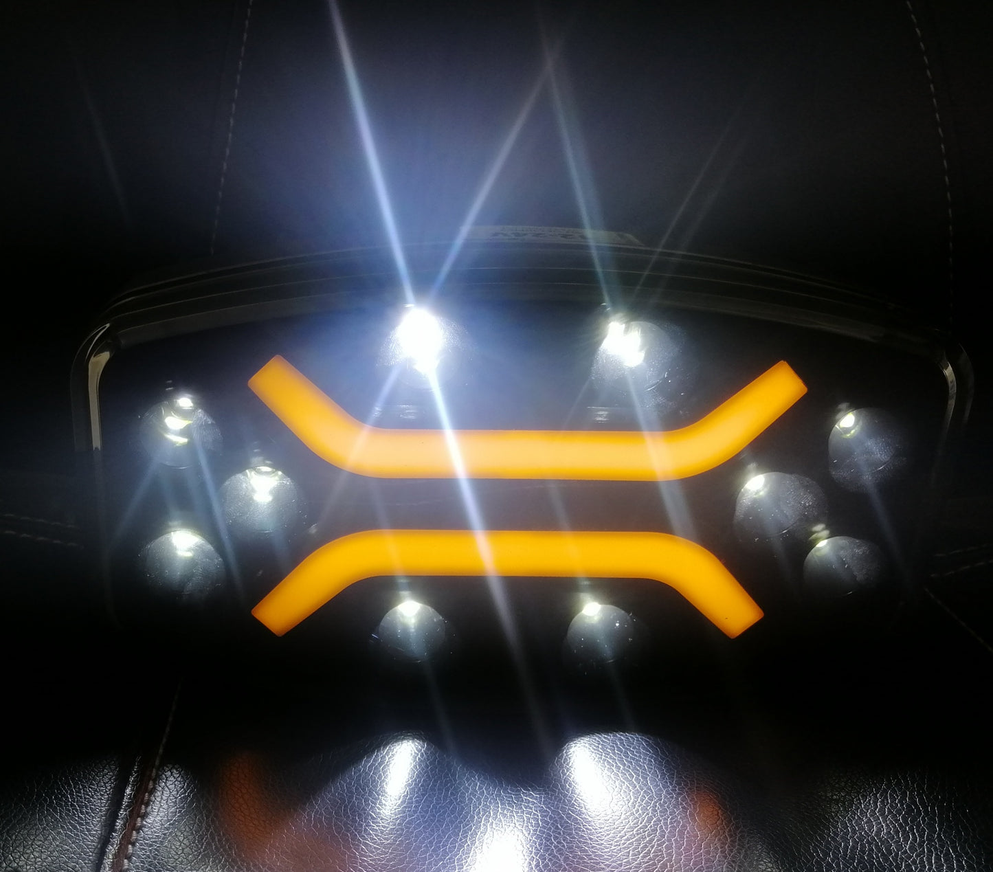 LED Високомощен диоден фар халоген лампа 12V - 24V бяло-жълто за АТВ джип камион трактор земеделски и селскостопански машини и др. 245 x 139 x 70 mm