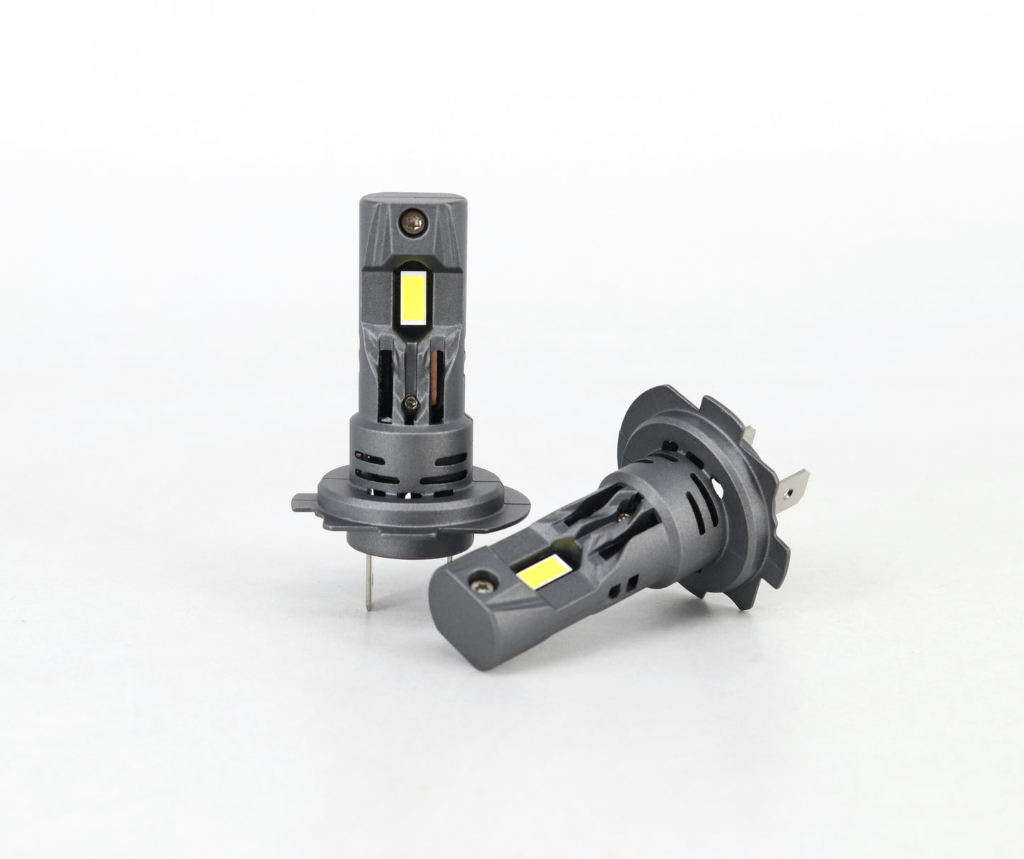 Комплект от 2 броя Умалени Мини LED Диодни Крушки E4S H7 H18 Х7 Х18 12V 50W 15000lm за Автомобил Мотоциклет Трактор Камион Бус и др.