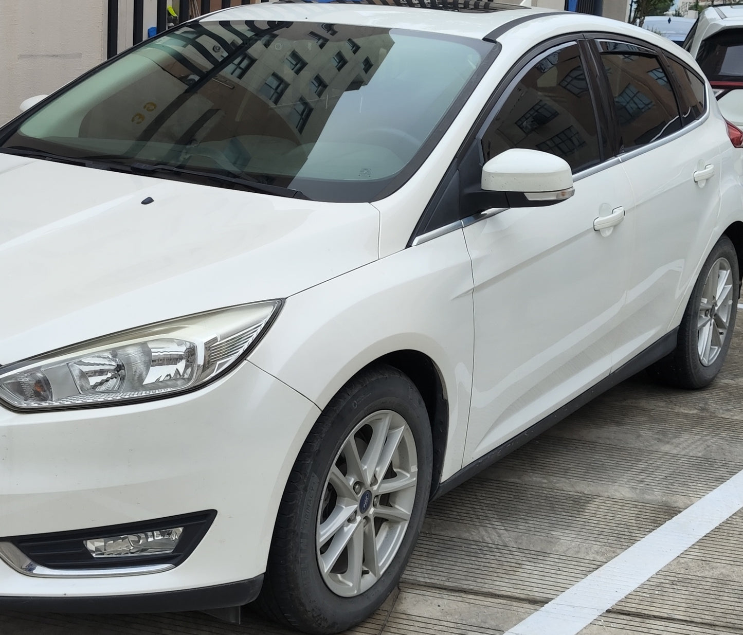Комплект от 4бр. ветробрани за FORD FOCUS MK3 4/5 врати 2011-2018