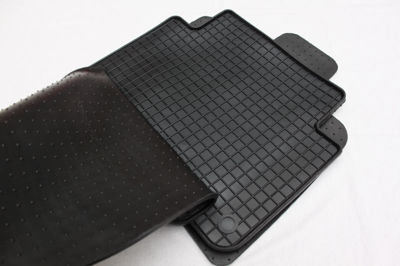 Гумени стелки за Ауди Q7 (2006-2014)