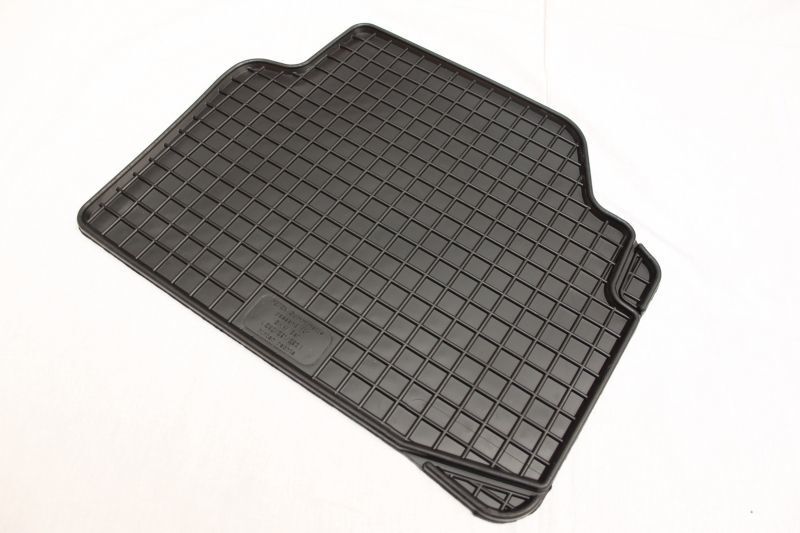 Гумени стелки за BMW 3 Series Е90 / Е91 / Е92 (2005-2013)