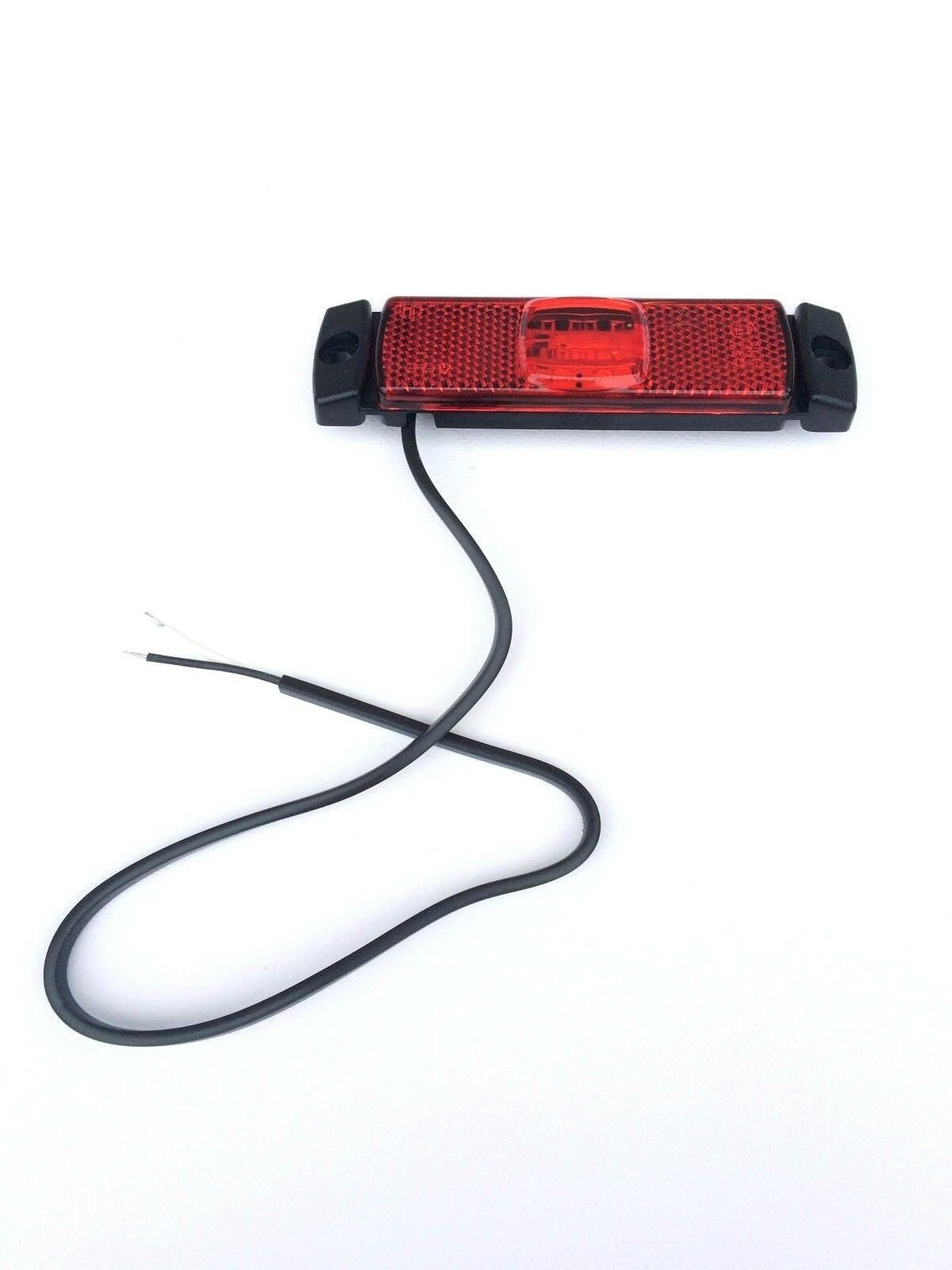 LED Светодиоден Червен Водоустойчив Габарит Маркер Fristom Е-Mark 12V-24V 130mm x 32mm x 14.5mm