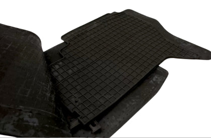 Гумени стелки за MITSUBISHI Pajero (2001-2007)