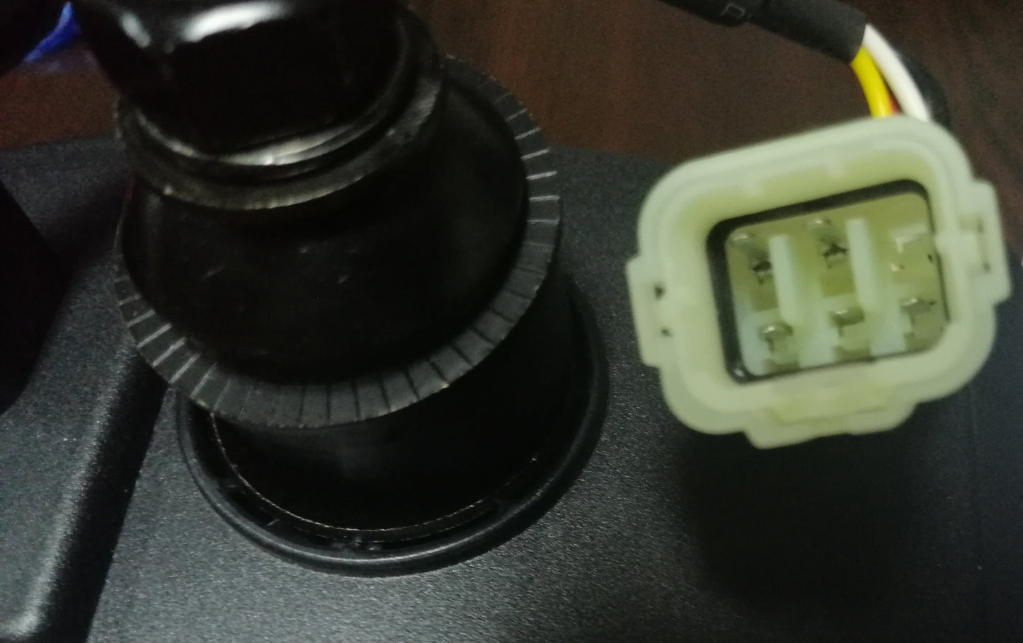 Ляв универсален външен фар с мигач - къси / дълги - подходящ за мотокар, трактор, багер, комбайн, Снегорин и др. - 212mm x 150mm x 125mm