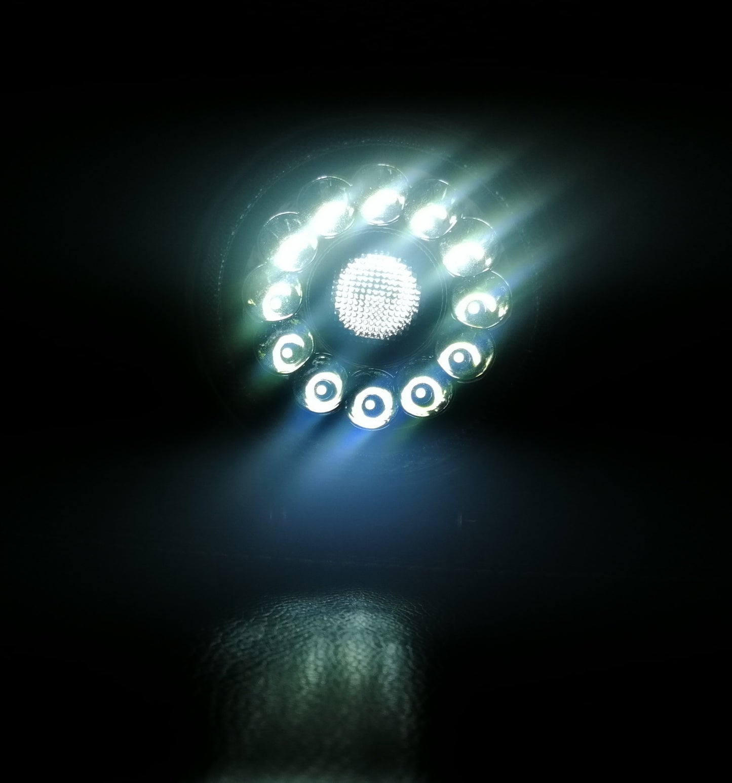 LED Лампа Халоген Таван Външна Интериорна Вътрешна Фар, Бяла и Жълта Светлина, 40W, 4000lm, 12V - 24V, За Камион, Трактор, Земеделски, Селскостопански Машини