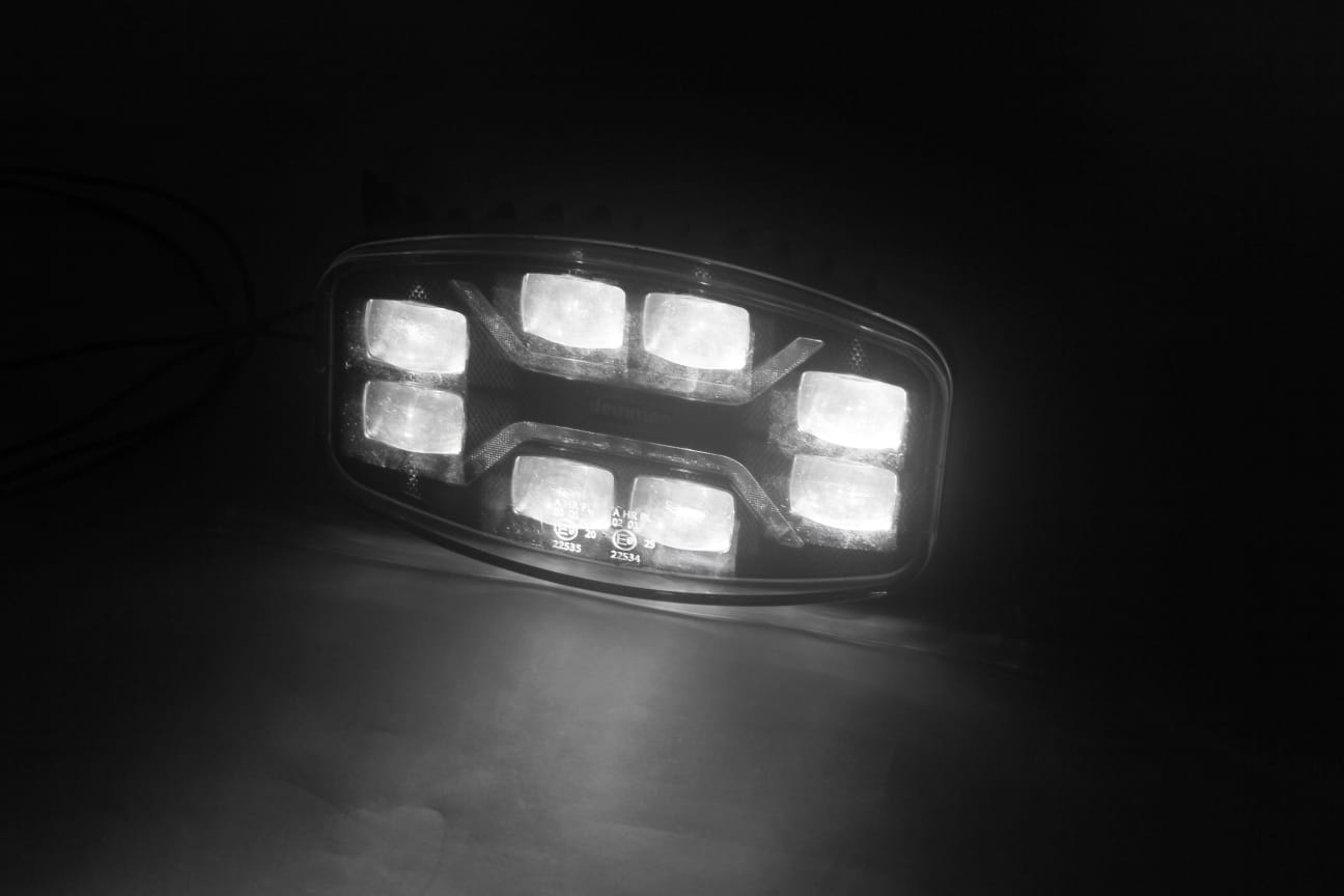 LED мощен диоден фар халоген лампа 12V - 24V 48W бяло-жълто за АТВ джип камион трактор земеделски и селскостопански машини и др. 245 x 139.4 x 90 mm E-mark E9