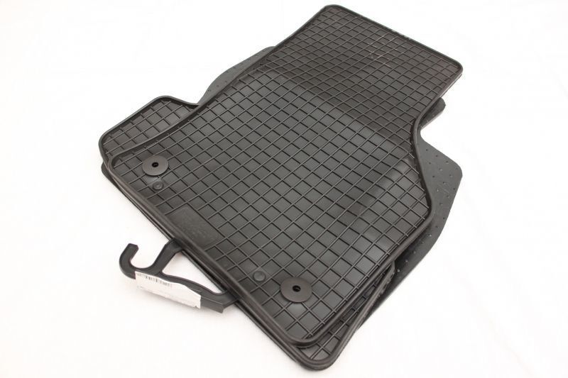 Гумени стелки за Audi A3 3 врати (2012+) / A3 cabrio (2014+)