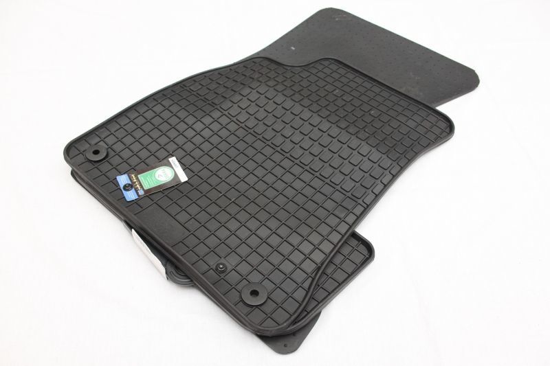 Гумени стелки за Ауди А4 B8 (2007+) / А5 Sportback (2009+)