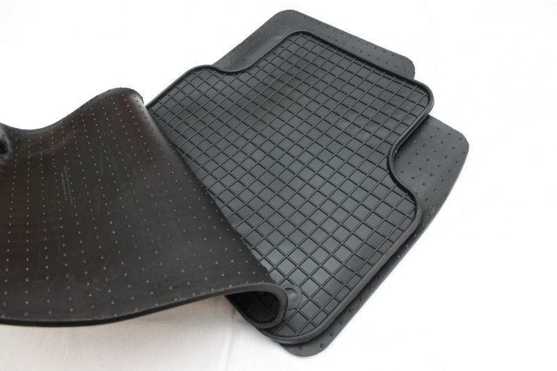 Гумени стелки за Audi Q7 (2014+)