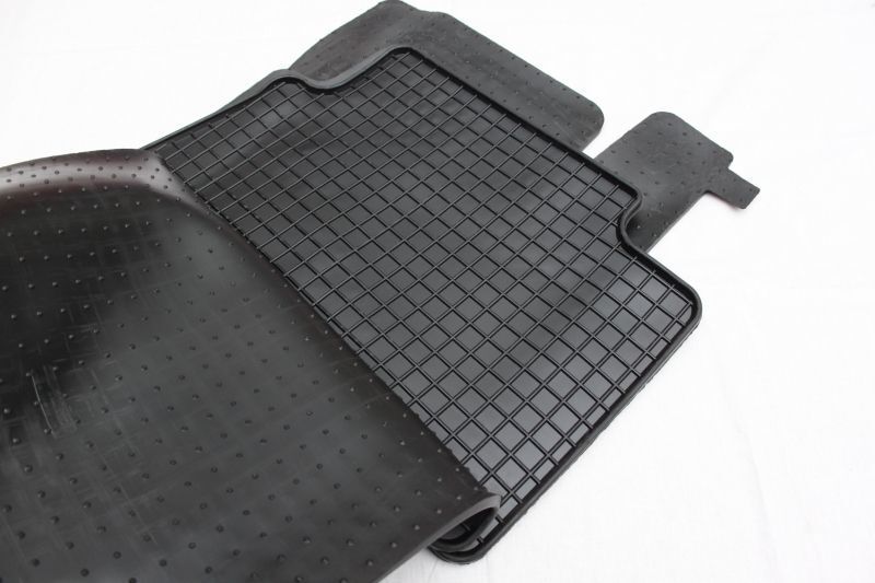 Гумени стелки за Ford Kuga (2008-2013)