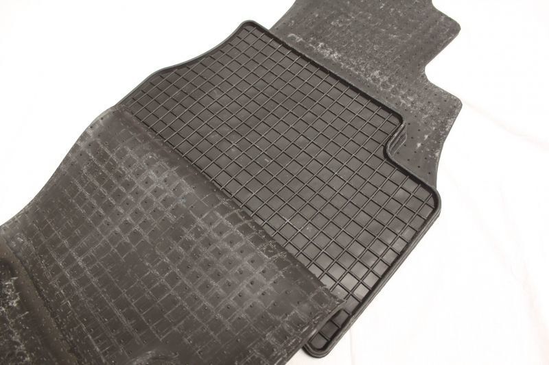 Гумени стелки за HYUNDAI ACCENT (2000-2006)