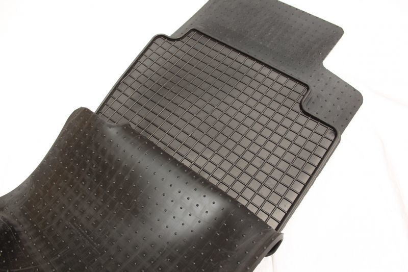 Гумени стелки за HYUNDAI i20 (2009-2015)