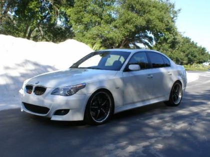 BODY KIT за BMW E60 седан (2003-2007) - M-Tech пакет с халогени