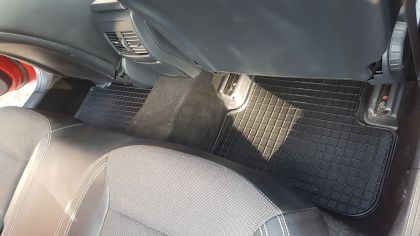Гумени стелки за MERCEDES W246 B-Class / W176 A-Class / CLA C117 / GLA X156 (2011-2018), марка Petex