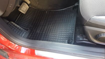 Гумени стелки за MERCEDES W246 B-Class / W176 A-Class / CLA C117 / GLA X156 (2011-2018), марка Petex