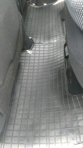 Гумени стелки за TOYOTA Yaris (2005-2011) / GREAT WALL Voleex C10 (2010-2014), марка Frogum