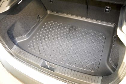 Стелка за багажник  Mazda CX30 (2019+)