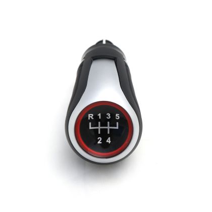 Топка за скоростен лост за VW Golf 5 / 6 / 7 / Scirocco / Jetta / Eos с 5 скорости - черна / силвър