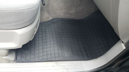 Гумени стелки за KIA Sorento I (2003-2009), марка Frogum