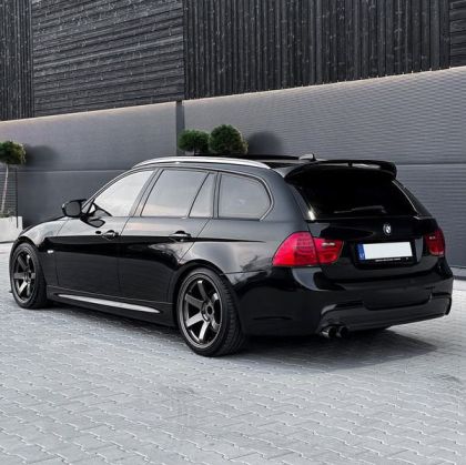 Спойлер антикрило за BMW E91 (2005-2012) combi - черен гланц